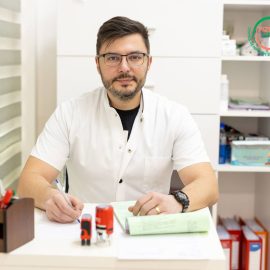 Dr. Ropotica Dragos